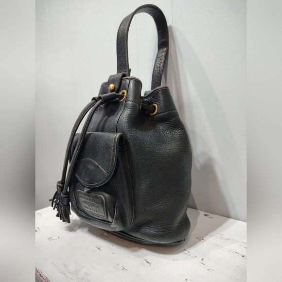 Vintage Dooney & Bourke Black Leather Drawstring Bucket Backpack Convertible Bag - Picture 4 of 16